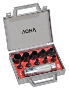 Estuche con juego de sacabocados de bocas intercambiables